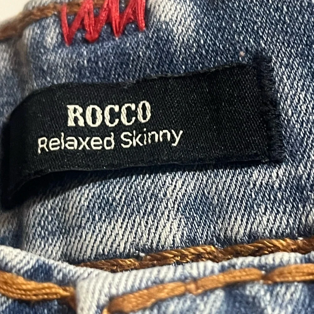 True Religion Light Blue Rocco Relaxed Skinny Jeans with Red Stitching Sz 31 Men